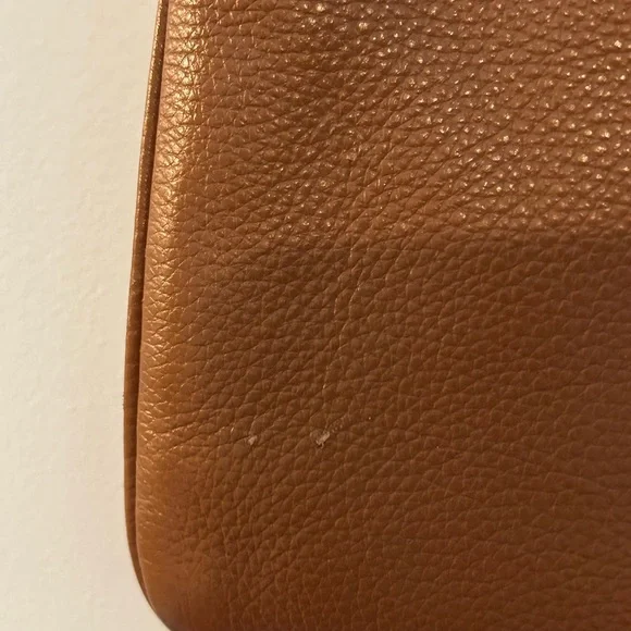 Kate Spade Brown Leather Crossbody Bag with Adjustable Strap - Picture 2 of 9